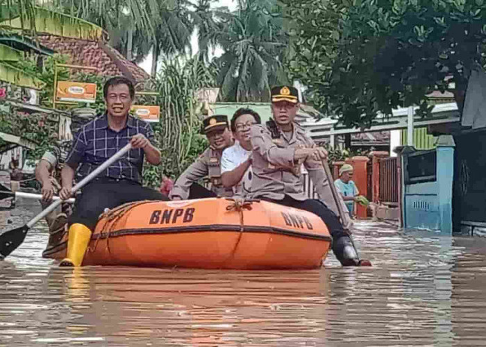 Ribuan KK di Muara Enim Butuh Air Bersih dan Makanan Pasca Banjir Bandang, Ini Kata Thalaludin...