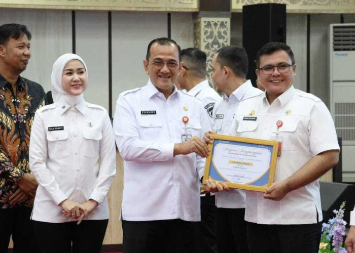 Raih Standar Layanan Informasi Publik Terbaik