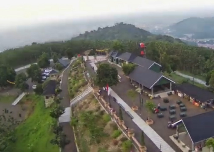 Pemandangan Spektakuler Ini Ada di Bukit Aslan Bandar Lampung