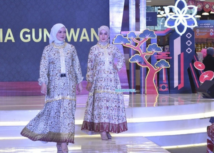 Jelita Sriwijaya: Tria Gunawan Hidupkan Kembali Kemewahan Kain Bangsawan untuk Lebaran 2026