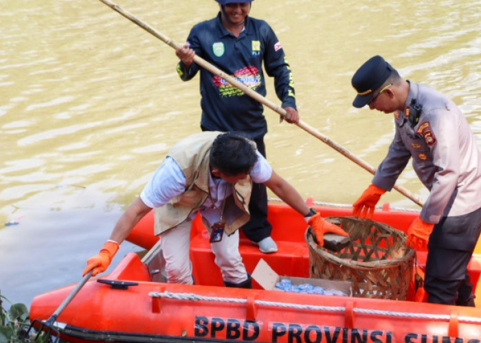 PLN UID S2JB dan Yayasan Qur’anic Farm Gaungkan Gerakan Zero Waste: Bersihkan Sungai, Tanam Kesadaran