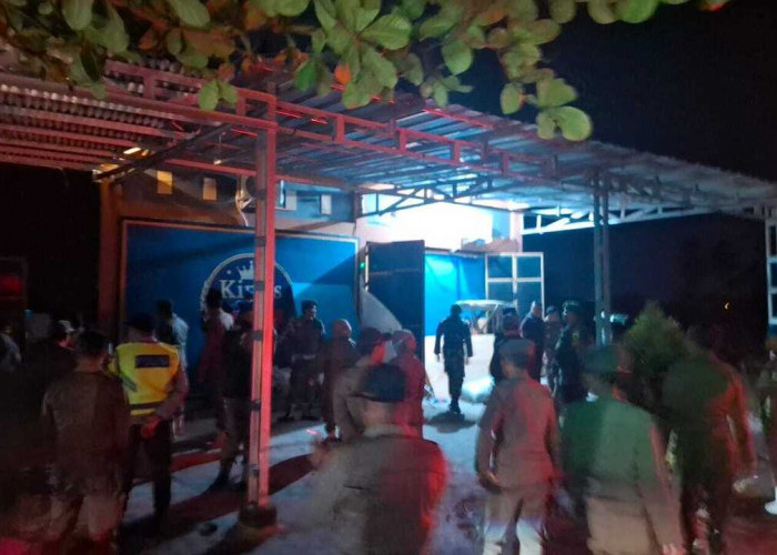‎Tempat Karaoke di OKU Timur Nekat Buka Saat Ramadhan, Pol PP Turun Tangan