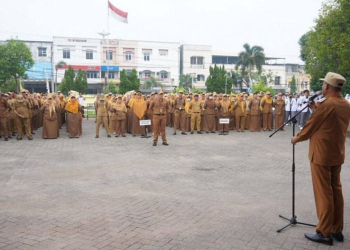 Walikota Prabumulih Pimpin Apel di RSUD, Tegaskan Pentingnya Profesionalisme Pelayanan Kesehatan