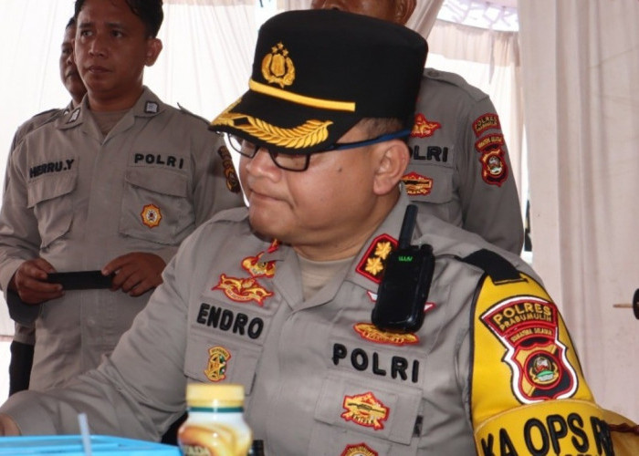 Pimpin Pengecekan Pos Pengamanan Operasi Lilin Musi 2024, Kapolres Prabumulih Cek Kesehatan Personel