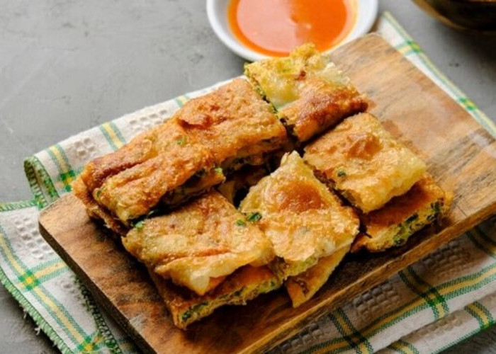 Martabak Telor, Kuliner Jalanan Gurih yang Tetap Eksis dan Digemari di Indonesia