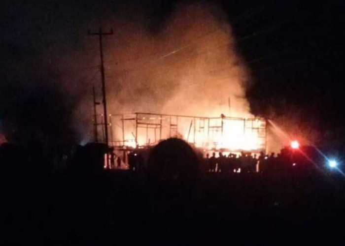 Rumah Semi Permanen di Desa Bunglai OKU Ludes Terbakar