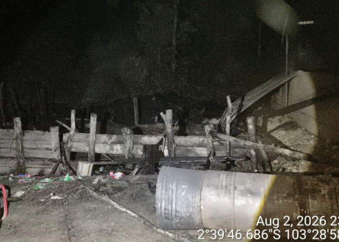Terbakar Saat Menyuling Minyak, Illegal Refinery di Sanga Desa Hangus, Polisi Imbau Warga Hentikan Aktivitas I