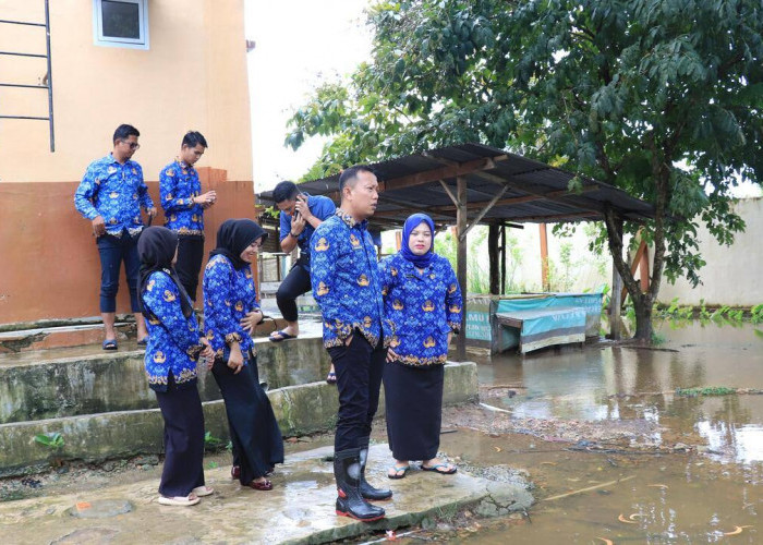 Darurat Banjir, Kadisdik Amri : Siswa Boleh Belajar Daring          