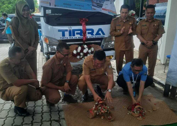 Perumda Tirta Raja Luncurkan Mobil Tangki Baru Untuk Layani Pelanggannya