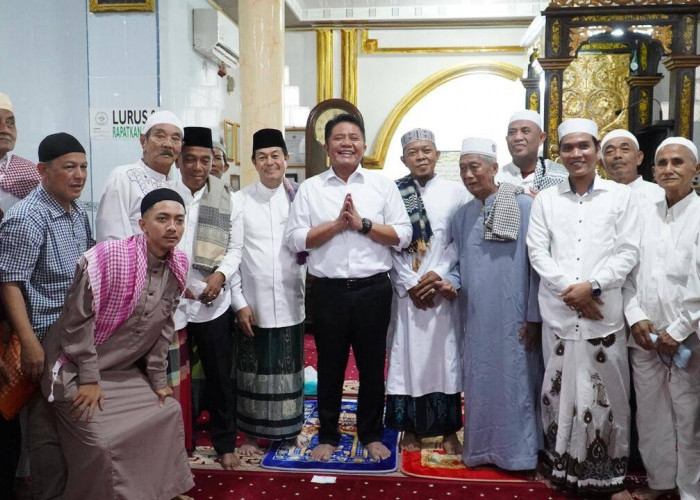 Gubernur Sumsel Herman Deru Puji Kebersihan Masjid Al-Ikmal Bukit Kecil Palembang
