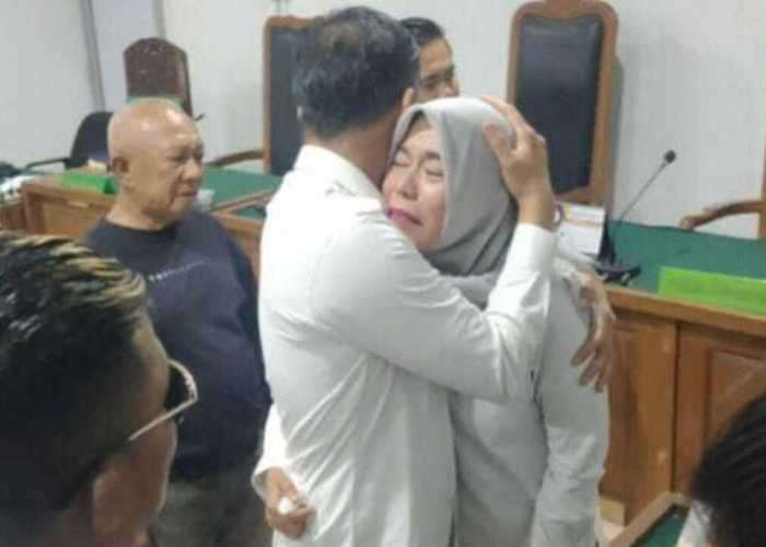 Tok ! Eks Wawako Palembang dan Suami Divonis 7,5 Tahun Penjara