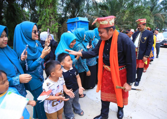 Gubernur Herman Deru Resmikan Jalan Karang Agung–Trans Lubar, Akses Warga OKUS ke OKU Timur Kian Dekat