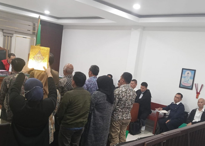 Dugaan Korupsi SMBR: JPU Hadirkan Mantan Dirut SMBR, Kuasa Hukum Tegaskan Kliennya Korban Kebijakan