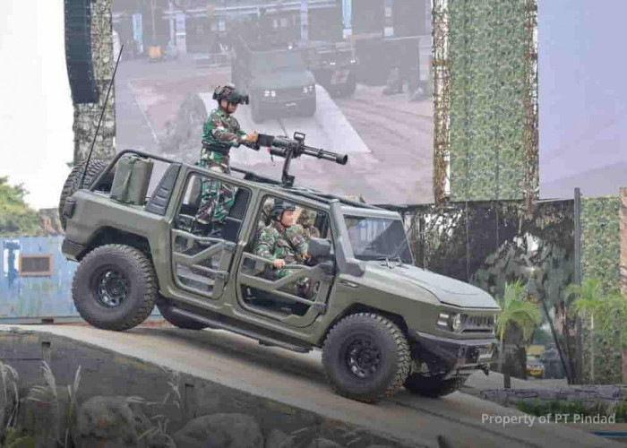 Mobil SUV Buatan PT Pindad ‘Maung’ Diresmikan Presiden Jokowi
