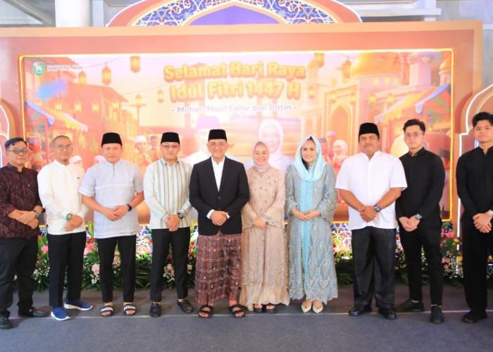 Hangat dan Penuh Kebersamaan! Open House Edward Candra Jadi Momen Silaturahmi Warga Sumsel