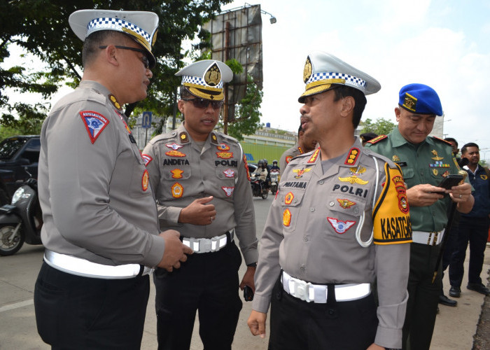 Menindaklanjuti Truk Tronton di Palembang Melintas di Luar Jam Operasional, Polisi Lakukan Ini... 