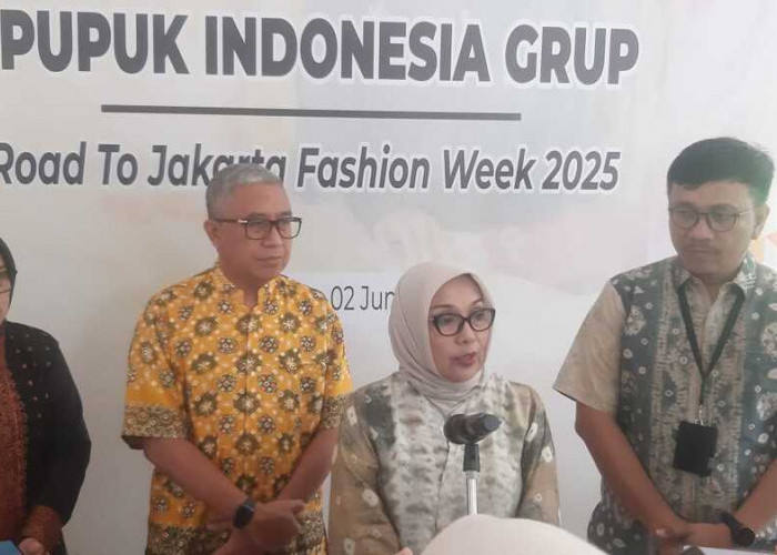 Songsong JFW 2025, Pupuk Indonesia Kolaborasikan UMKM Wastra Binaan dengan 2 Desainer Terkemuka
