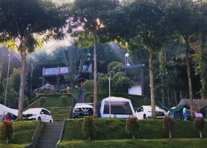 Cocok untuk Camping Keluarga : Kampung Awan Camp Tawarkan View Pegunungan dan Udaranya yang Sejuk 