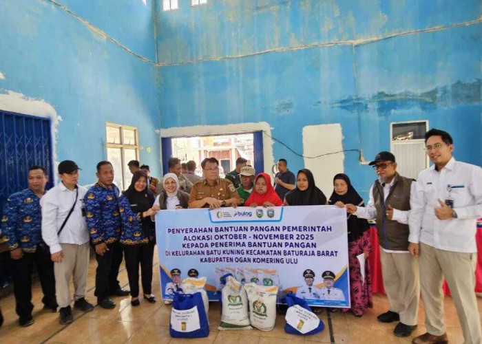 Sekda Palembang Aprizal Hasyim Tinjau Donor Darah dan Bazar Murah di PUPR Palembang