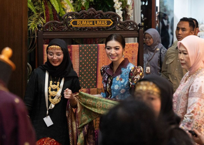 Pameran Kuliner dan Kerajinan Sumsel Curi Perhatian Selvi Gibran di Griya Agung Palembang