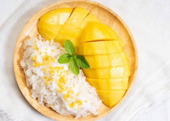 Nikmatnya Mango Sticky Rice: Perpaduan Manis Gurih yang Mendunia