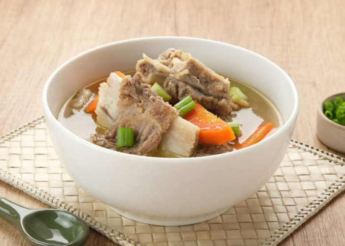 Sop Iga Sapi, Sajian Hangat yang Menyatukan Rasa dan Tradisi