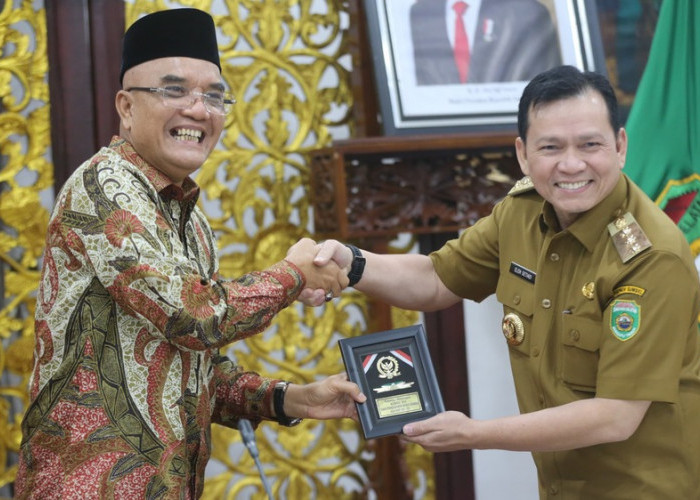  Pj Gubernur Elen Setiadi  Paparkan Program Unggulan  Di Hadapan Komisi VIII DPR RI Saat Reses di Palembang