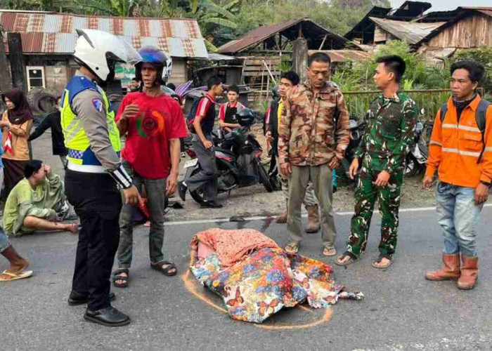 Dua Motor Senggolan, Satu Tewas Terlindas Bus