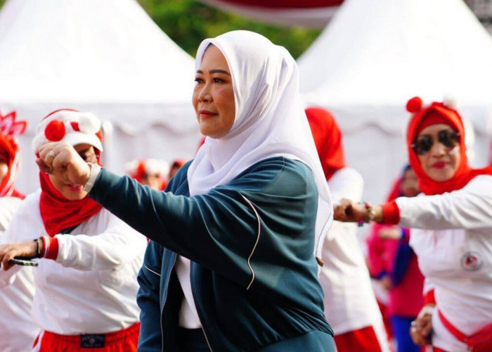 Feby Deru Ajak Warga Sumsel Jaga Kesehatan Jantung Lewat Senam Sehat di Kambang Iwak