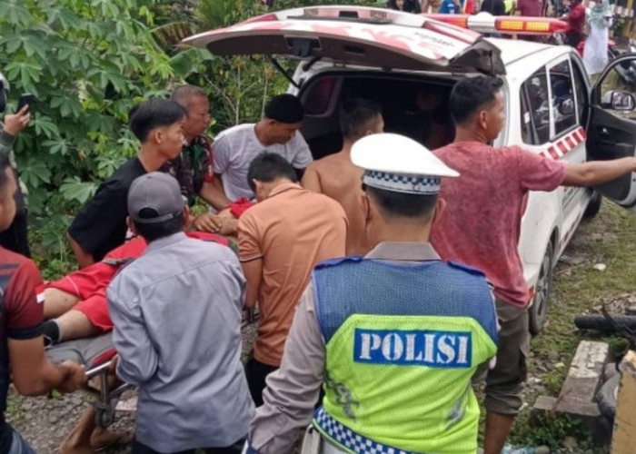 Terobos Palang Pintu Perlintasan KA, Pelajar Tewas