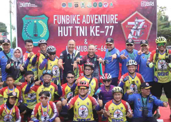 Jajal Fun Bike 50 Kilometer dan Sisir Warga Prasejahtera Bagi-bagi Sembako