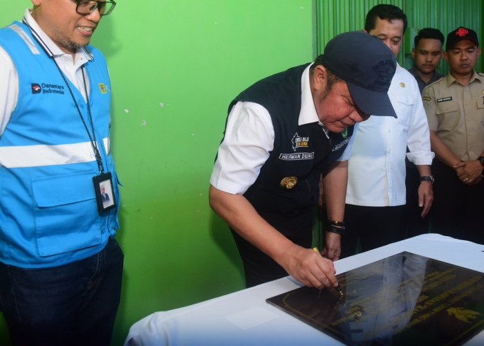 Gubernur Herman Deru Resmikan Grid Extension di Kenten Laut, Tegangan Listrik Warga Meningkat