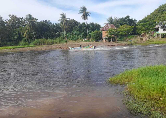 Speed Boat Terbalik Dihantam Ombak di Sungai Lubuk Sakti, Ini Yang Terjadi Pada Penumpang