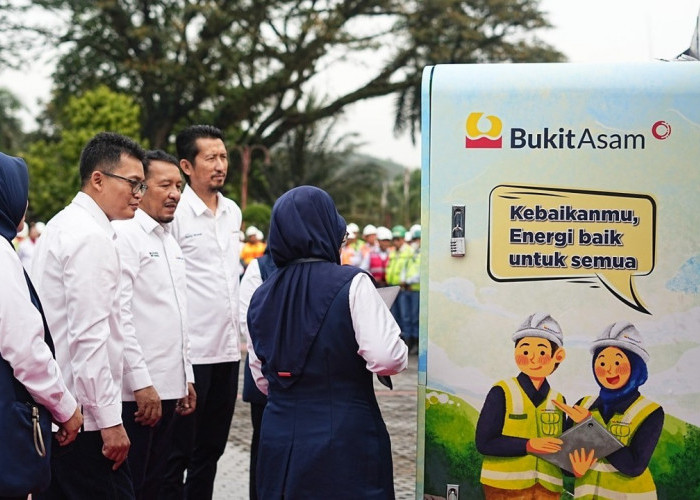 PTBA Luncurkan Reverse Vending Machine, Ubah Sampah Botol Plastik Jadi Rupiah
