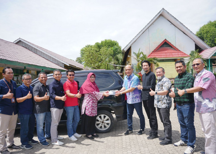 PT SBS Hibahkan Mobil Sarana Operasional SMA Bukit Asam