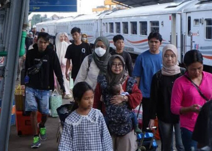 KA Rajabasa Pakai Kereta Ekonomi Premium, Tarif Tetap Rp32 Ribu, Perjalanan Dijamin Nyaman