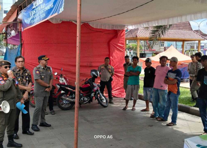 Diduga Tanpa Izin, Bazar Ramadan di Alun-Alun Merdeka Lubuklinggau Ditertibkan Pol PP