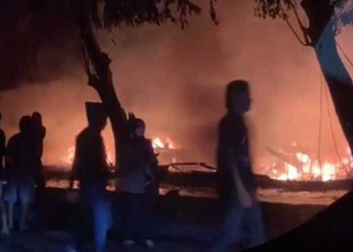 Kebakaran Hebat di Pemulutan Ogan Ilir Hanguskan 9 Rumah, Kerugian Capai Ratusan Juta Rupiah