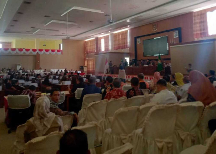 Rapat Paripurna Pandangan Fraksi Diwarnai Listrik Padam