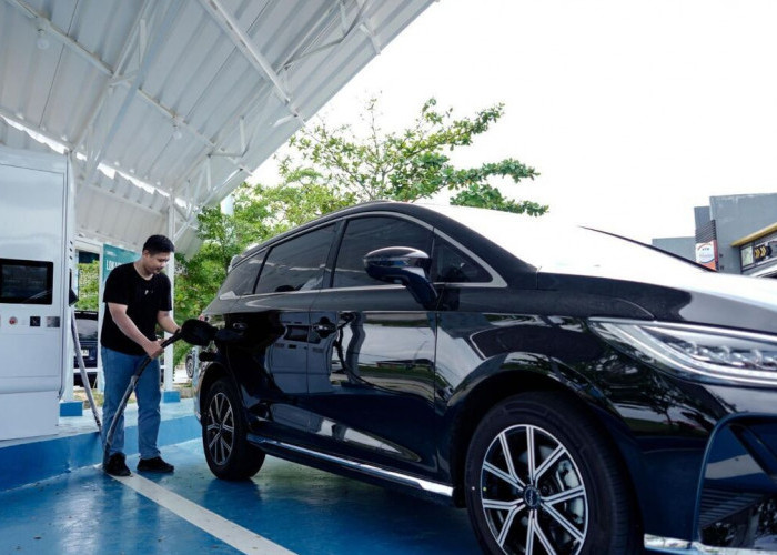 Permudah Mobilitas Kendaraan Listrik, PLN Operasikan 4.655 SPKLU Sepanjang 2025