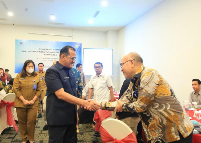 Sekda Edward Candra Buka Coaching Clinic Pengantar Kerja untuk Tingkatkan Kualitas SDM Sumsel