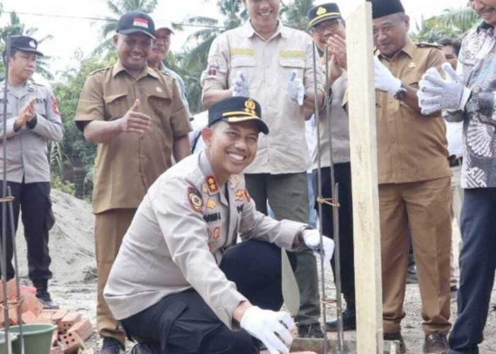 Peletakan Batu Pertama Pembangunan Musala Pospol Marga Baru, Ini Harapan Kapolres Mura