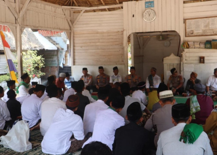 Sholat Jumat Keliling, Kapolres Prabumulih Ajak Santri Bijak Bermedsos, Jaga Kerukunan serta Jauhi Bullying