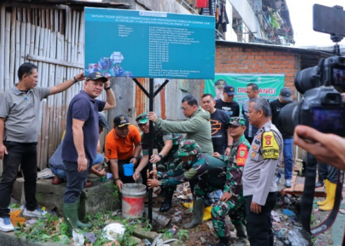 Pj Walikota Palembang Tinjau Gotong Royong Jumat Bersih di Sekanak dan Rumah Susun