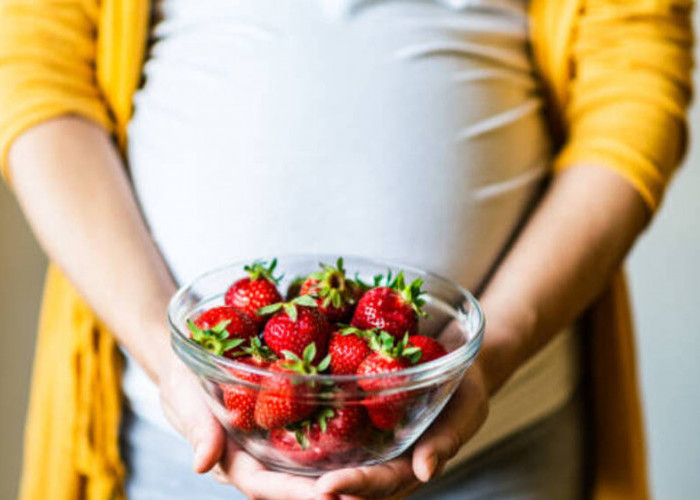 Manfaat Kalium dalam Strawberry untuk Menjaga Tekanan Darah Ibu Hamil dan Mengurangi Risiko Preeklamsia