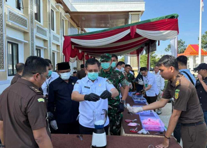 Kejari OKU Musnahkan Barang Bukti 79 Perkara, dari Narkotika hingga Sajam