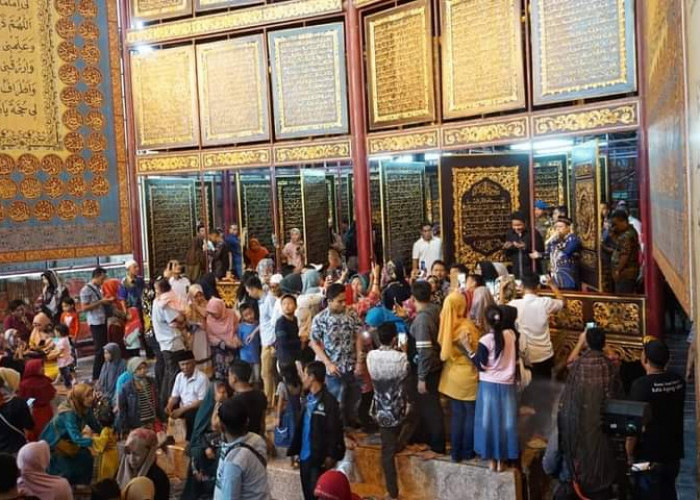 Wisata Religi Tanpa Tanding: Menemukan Ketenangan di Alquran Al-Akbar Palembang