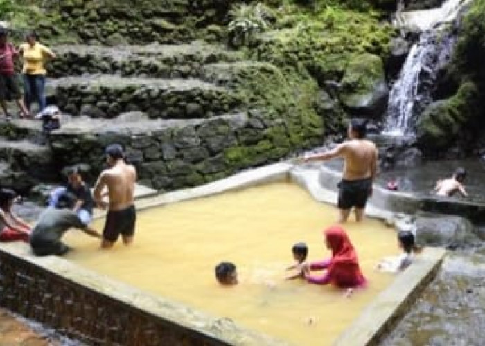  Pancuran Telu di Jawa Tengah: Keindahan Alam dan Warisan Budaya yang Mengagumkan