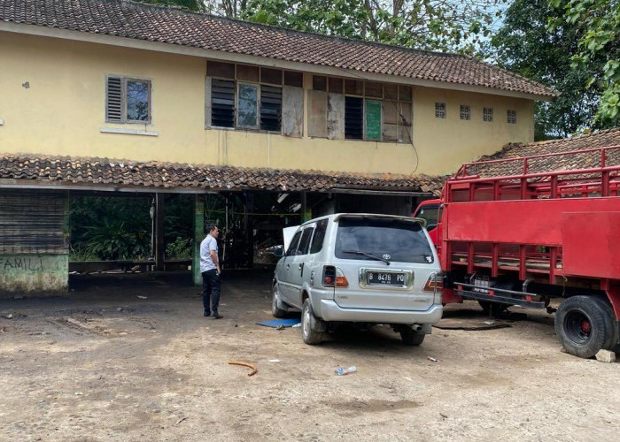 Gudang BBM Ilegal di OKU Digerebek Polisi