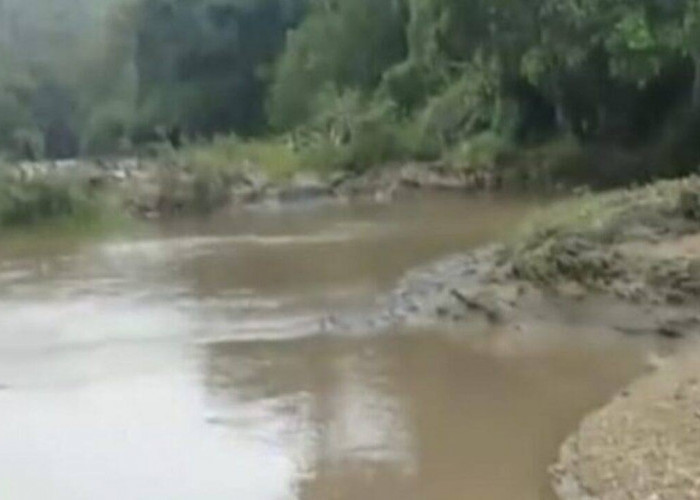 Warga Tanjung Kurung Keluhkan Limbah Tambang Batubara Cemari Sungai